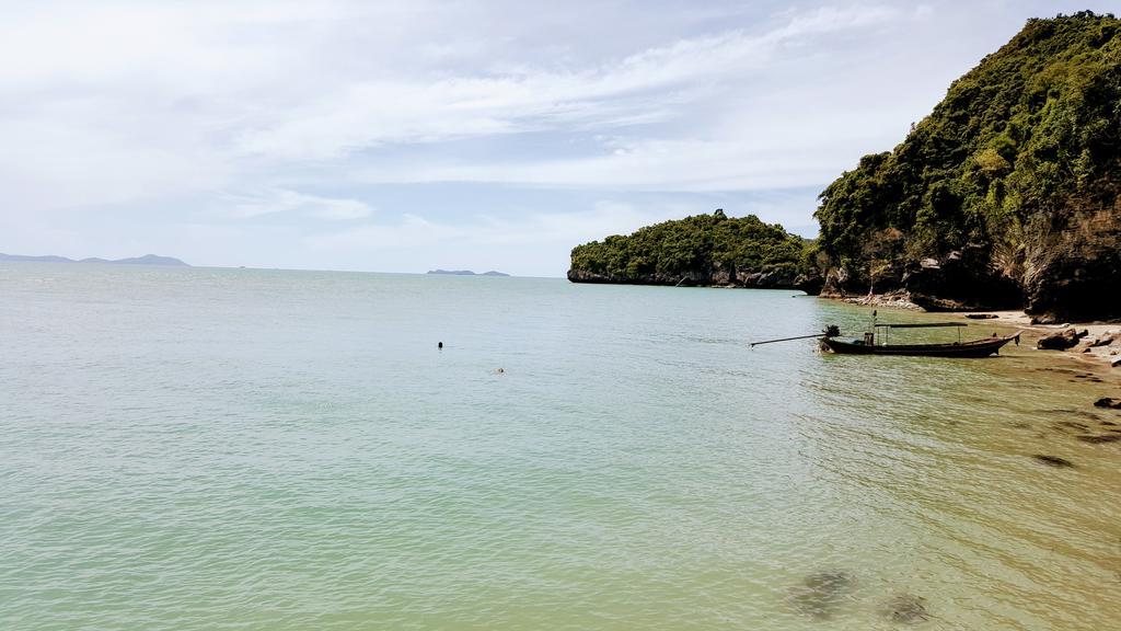 Happy Resort Khanom Exteriör bild