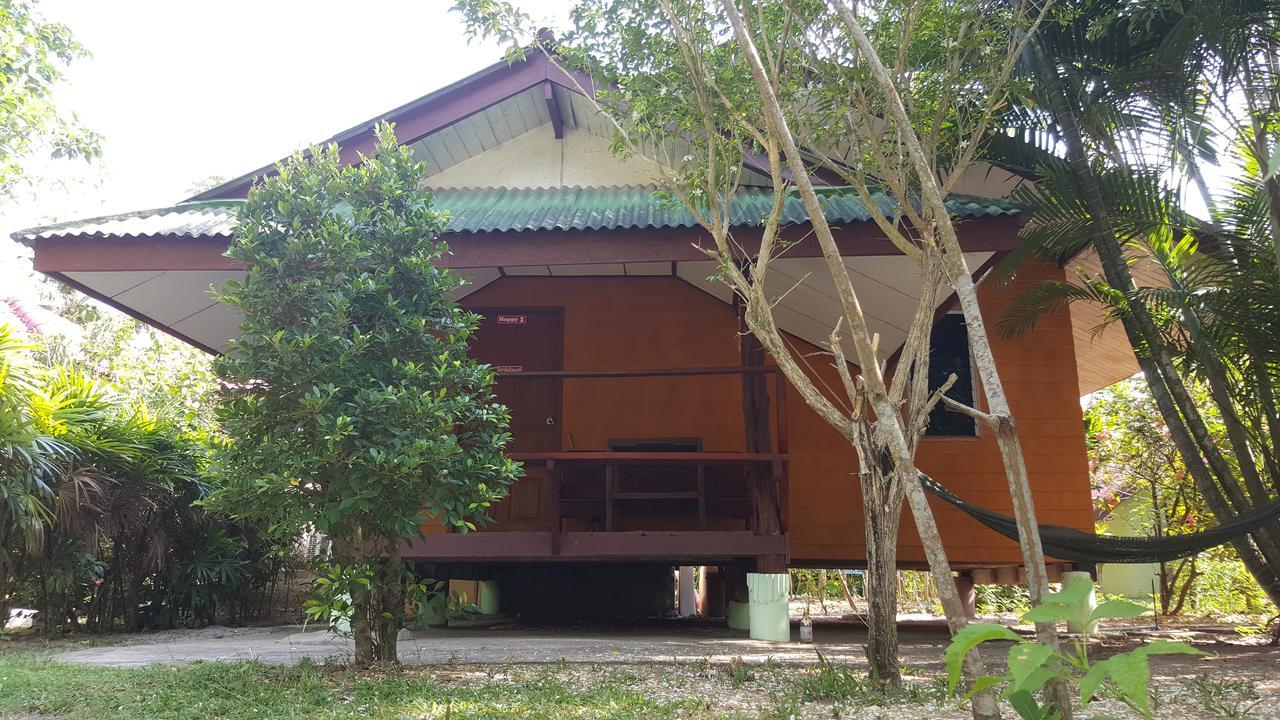 Happy Resort Khanom Exteriör bild
