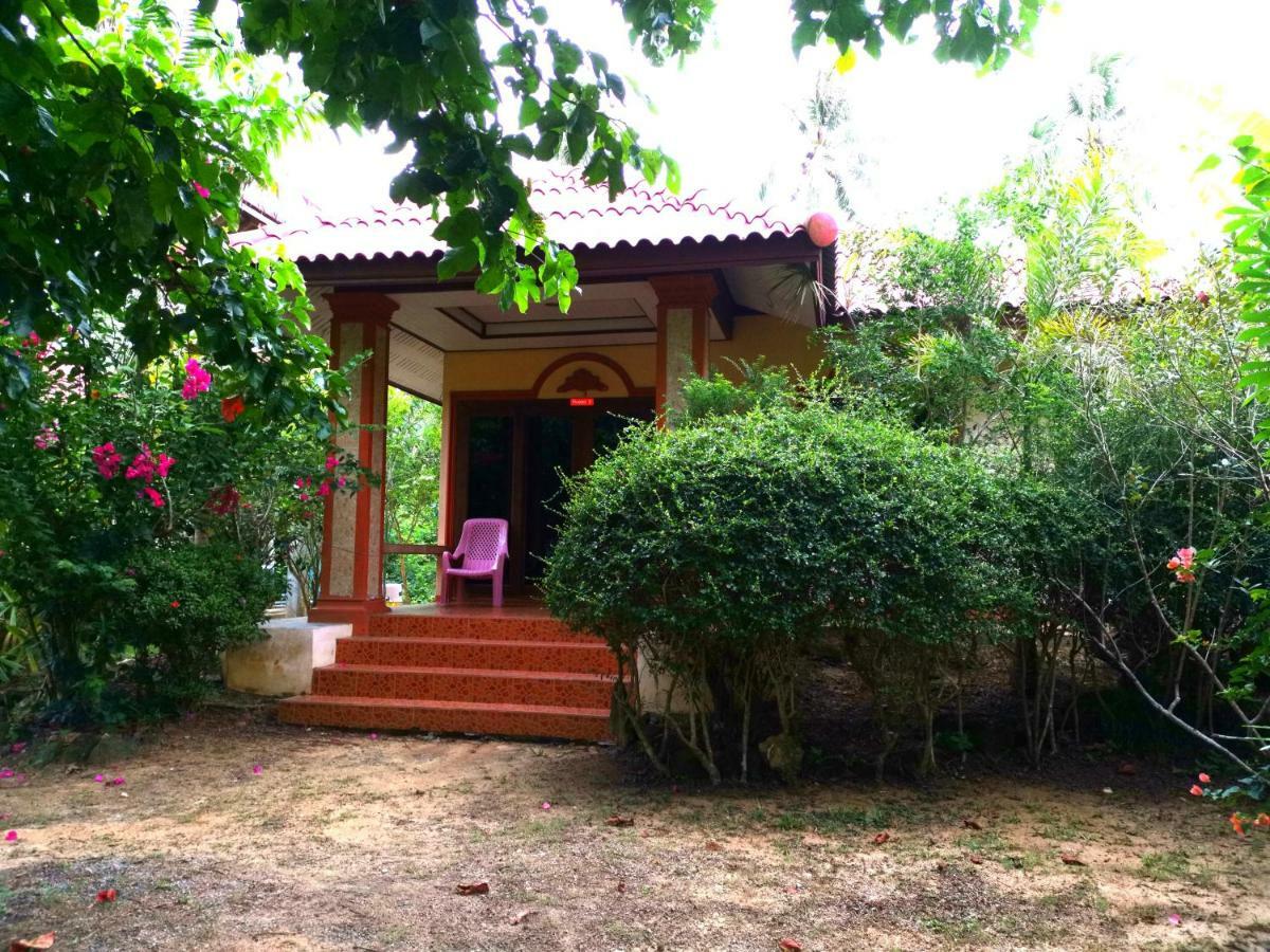 Happy Resort Khanom Exteriör bild