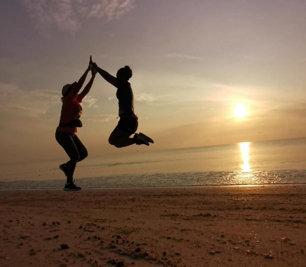 Happy Resort Khanom Exteriör bild